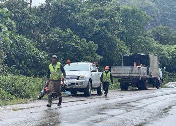 Obras Públicas despliega maquinaria pesada al Trópico de Cochabamba para coadyuvar en la transitabilidad