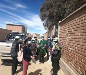 Obras Públicas inspeccionó localidades de UCUMASI – Oruro para expandir servicios de telefonía e internet