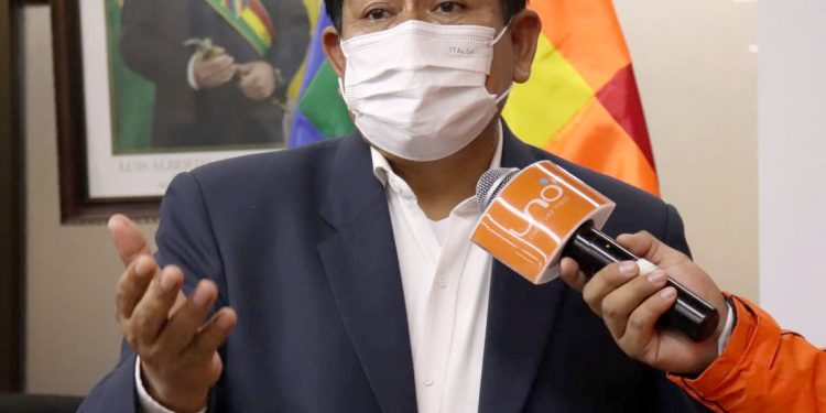 Ministro Montaño dijo que algunos políticos son los que generan miedo al rechazar la Ley N°1386