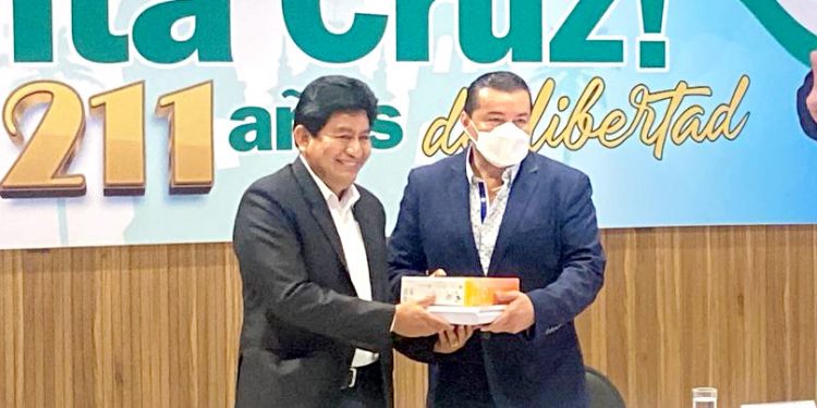 Gobierno nacional entrega mejora y modernización del Catastro Urbano para el municipio de Santa Cruz
