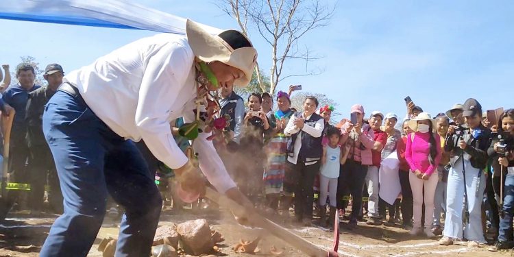 Gobierno inicia construcción de 49 viviendas en beneficio de damnificados por riadas en Entre Ríos