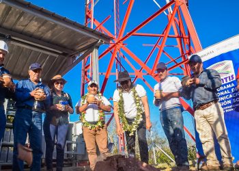 Santa Cruz: Gobierno destina más de Bs 7 millones para beneficiar con Radio Bases a 3 localidades