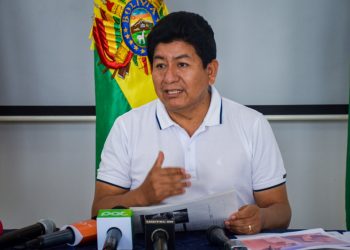 Ministro advierte a Camacho y Calvo por su paro: Cuidado después no puedan revertir la situación