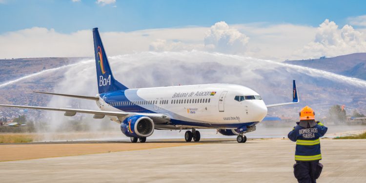 BoA incorpora el tercer Boeing 737-800 de nueva generación para renovar su flota