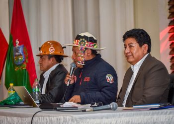 Gobierno atiende necesidades de Potosí y logra que se levanten los bloqueos
