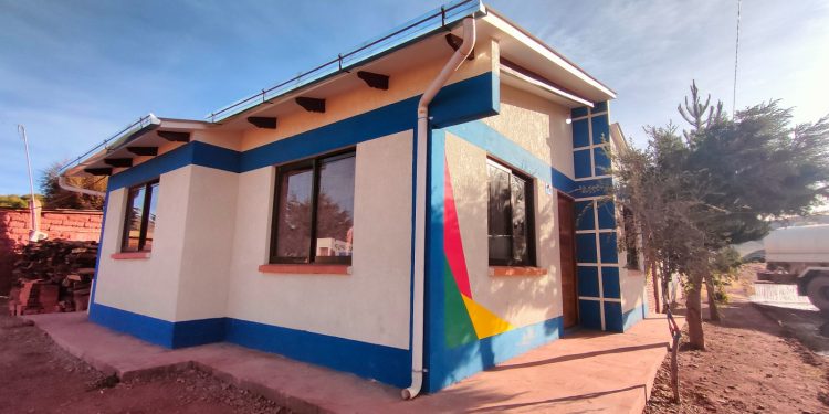 Gobierno invita a madres y padres solos a conocer los programas para acceder a una casa digna