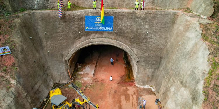 Gobierno nacional reinicia obras en el túnel Incahuasi, el segundo más largo de Bolivia