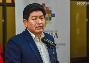 Montaño va al Senado para disolver dudas y agilizar la construcción de 4 puentes en La Paz y Cochabamba