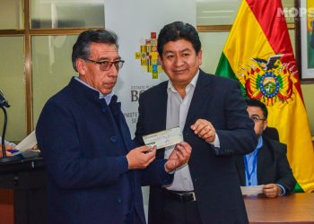 Gobierno cumple con los extrabajadores de Sabsa y entrega el primer anticipo de pago de beneficios sociales