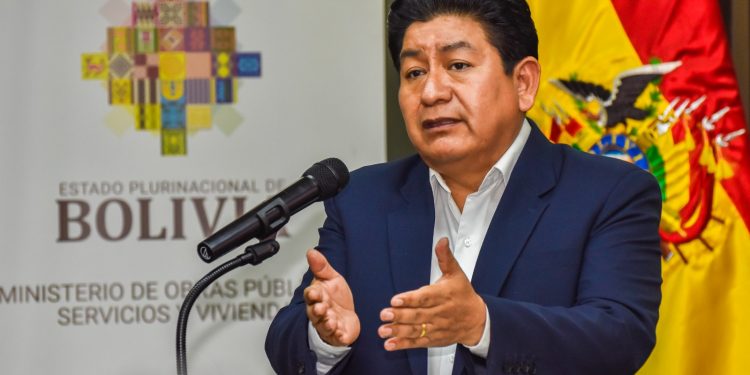 Montaño ratifica recursos económicos para la carretera Buena Vista – Las Cruces y pide la firma de Camacho