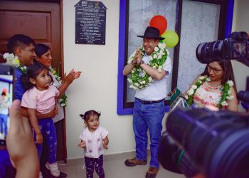 GOBIERNO NACIONAL ENTREGA 438 VIVIENDAS PARA EL DEPARTAMENTO DE COCHABAMBA