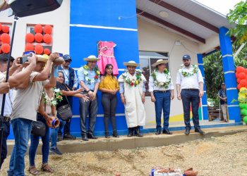 Gobierno entrega 185 viviendas dignas en Trinidad