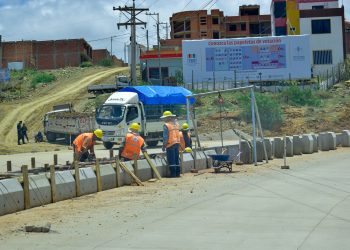 Ministro Montaño informa sobre avance de obras para Chuquisaca con miras al Bicentenario
