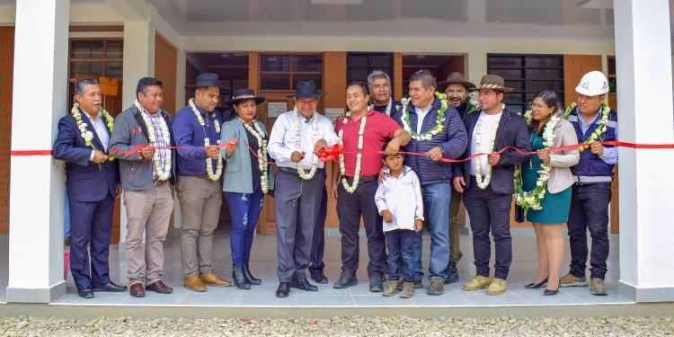 Más de Bs 7.7 millones en obras para el municipio de Omereque